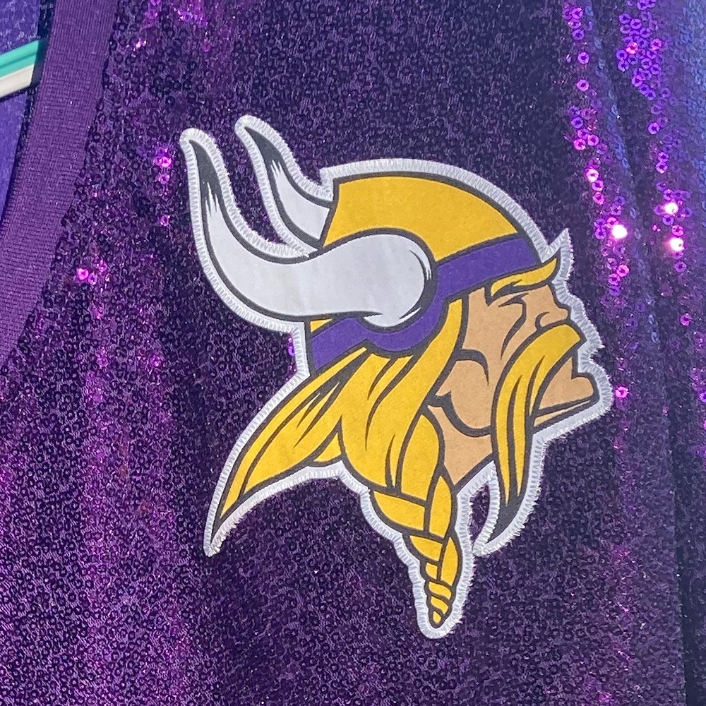 NFL Minnesota Vikings Purple Sequins Sparkle Football Jersey Viking Patch NEW - Picture 15 of 17